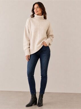 💙 H&M Cream Beige Thick & Warm Turtleneck Sweater